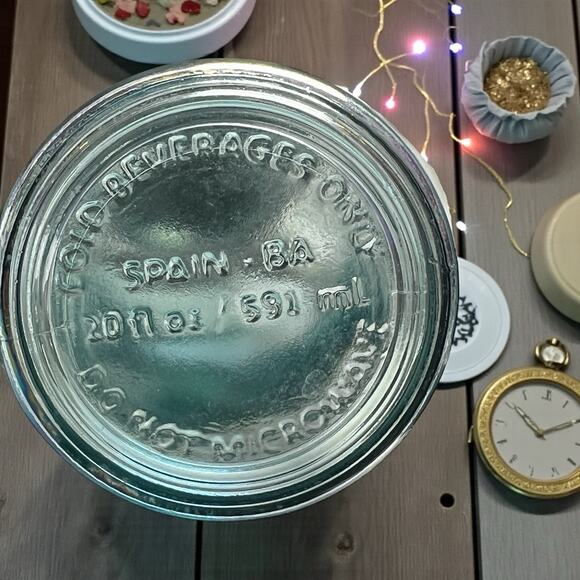 Starbucks Holiday 2019 Iridescent Glass Water Bottle Spain Rainbow EUC - Picture 4 of 4